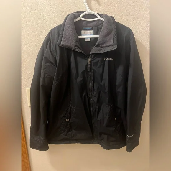 Columbia Women’s Black Coat - Picture 1 of 5